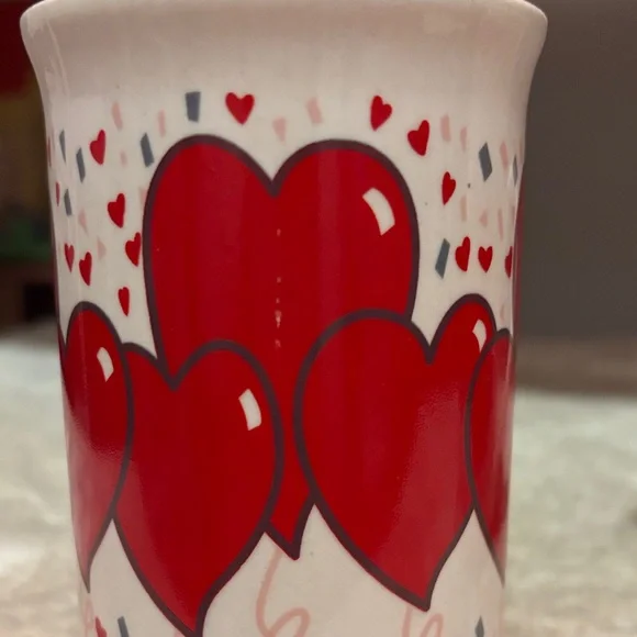The cutest Vintage Love Heart Ceramic Mugs - valentines anniversary - Picture 4 of 5